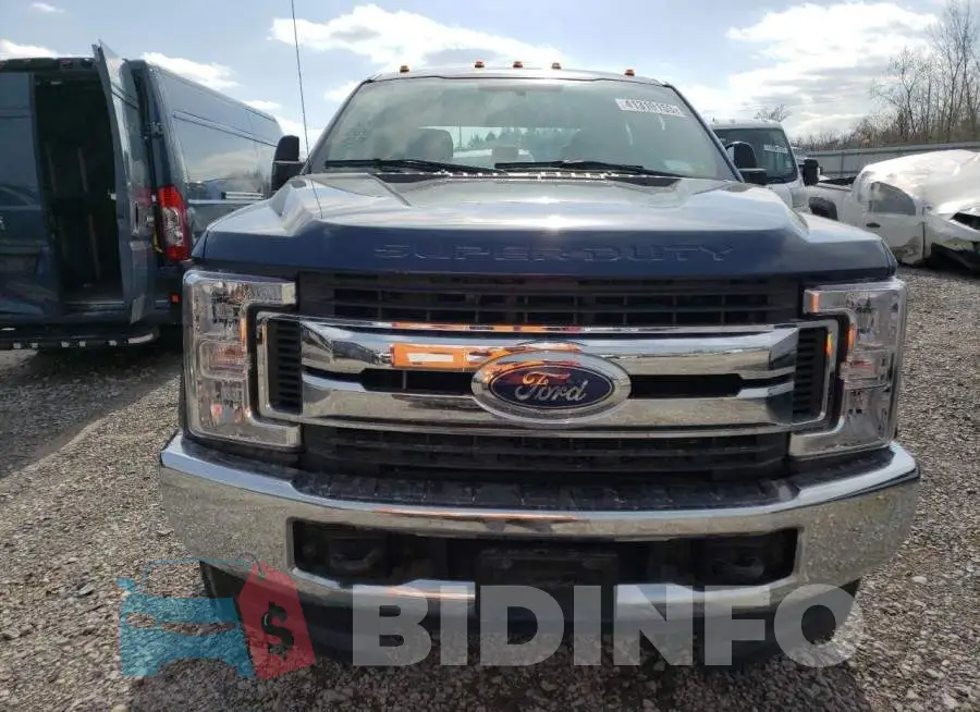 1FT8W3B66JEB56083 Photo# 5