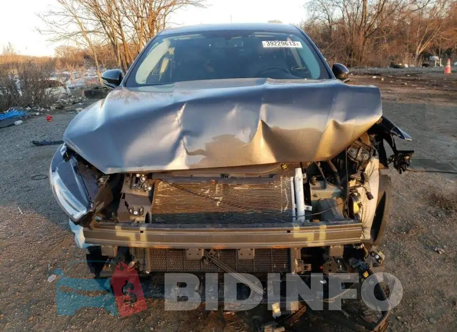 3FA6P0HD5GR377422 Photo# 5