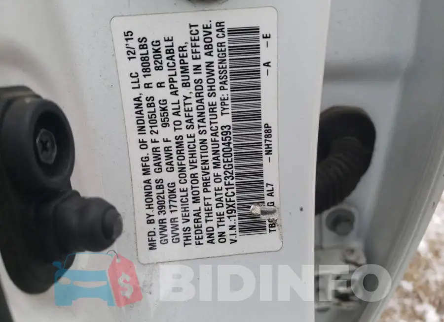 19XFC1F32GE004593 Photo# 12