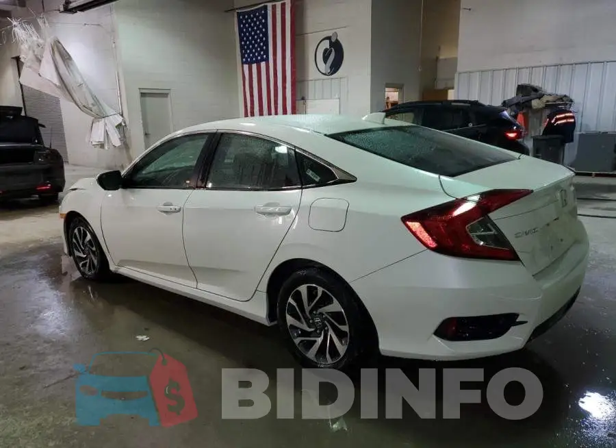 19XFC2F72HE229929 Photo# 2