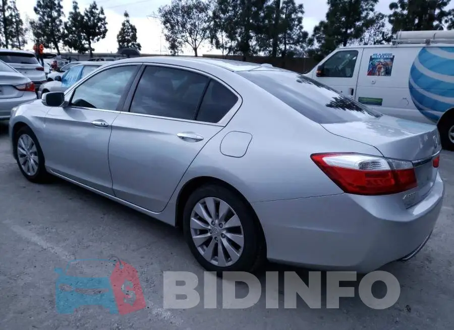 1HGCR2F8XEA116434 Photo# 2
