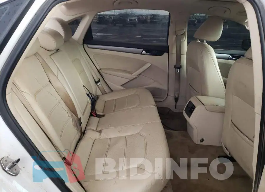 1VWBS7A38EC112326 Photo# 10
