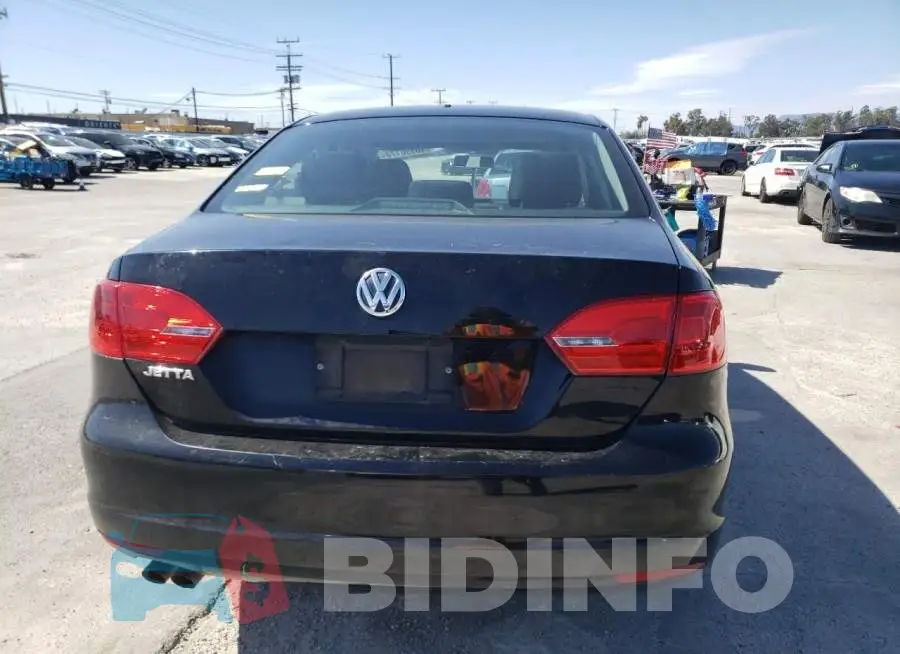 3VW2K7AJ1EM353304 Photo# 6