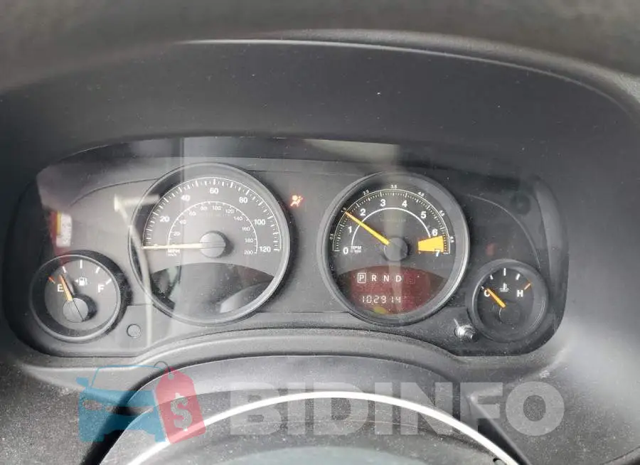 1C4NJPBB8FD281170 Photo# 9