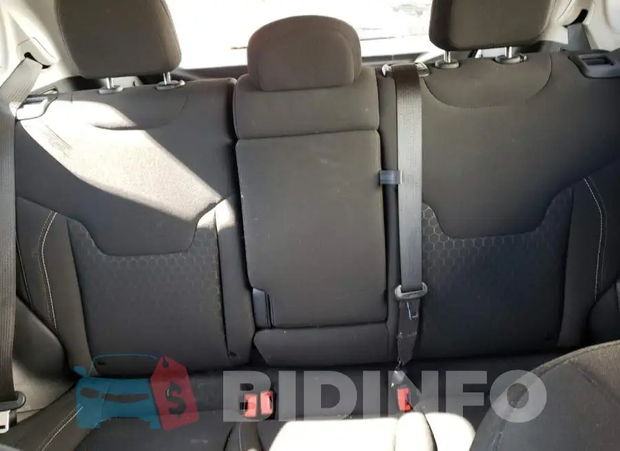 3C4NJDAB0LT210132 Photo# 10