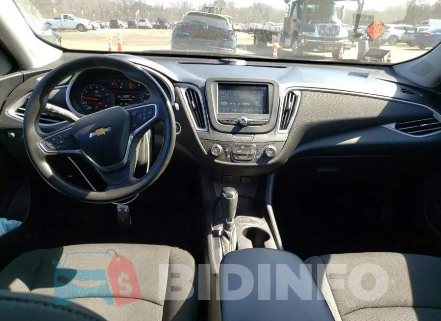 1G1ZB5ST9JF235462 Photo# 8