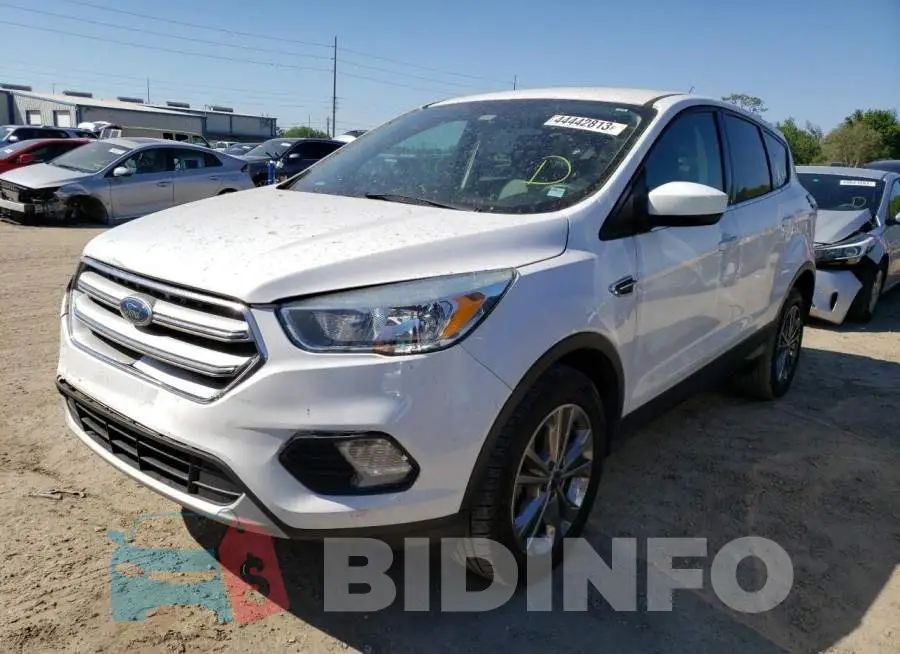 1FMCU9G90HUD29677 Photo# 1