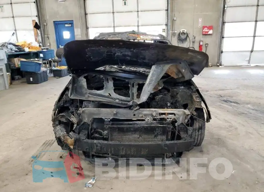 3KPC24A67NE175345 Photo# 5