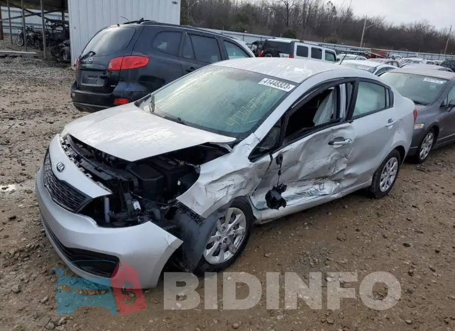 KNADM4A36E6355844 Photo# 1