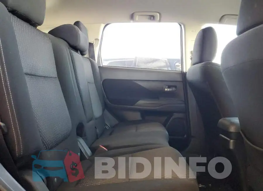 JA4AD3A39JZ000489 Photo# 11