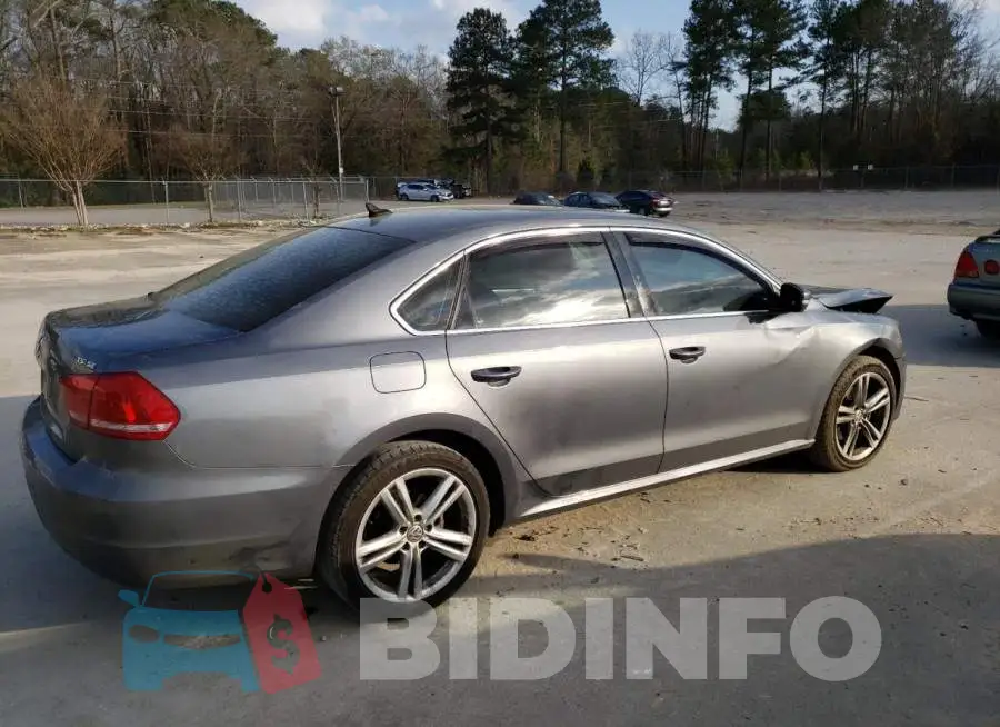 1VWBS7A32EC105937 Photo# 3