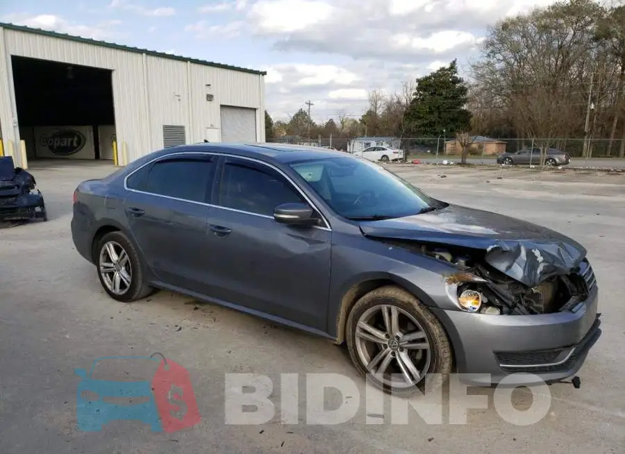 1VWBS7A32EC105937 Photo# 4