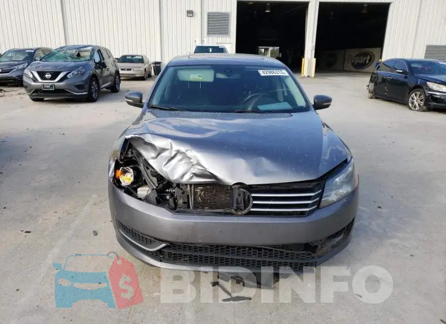 1VWBS7A32EC105937 Photo# 5
