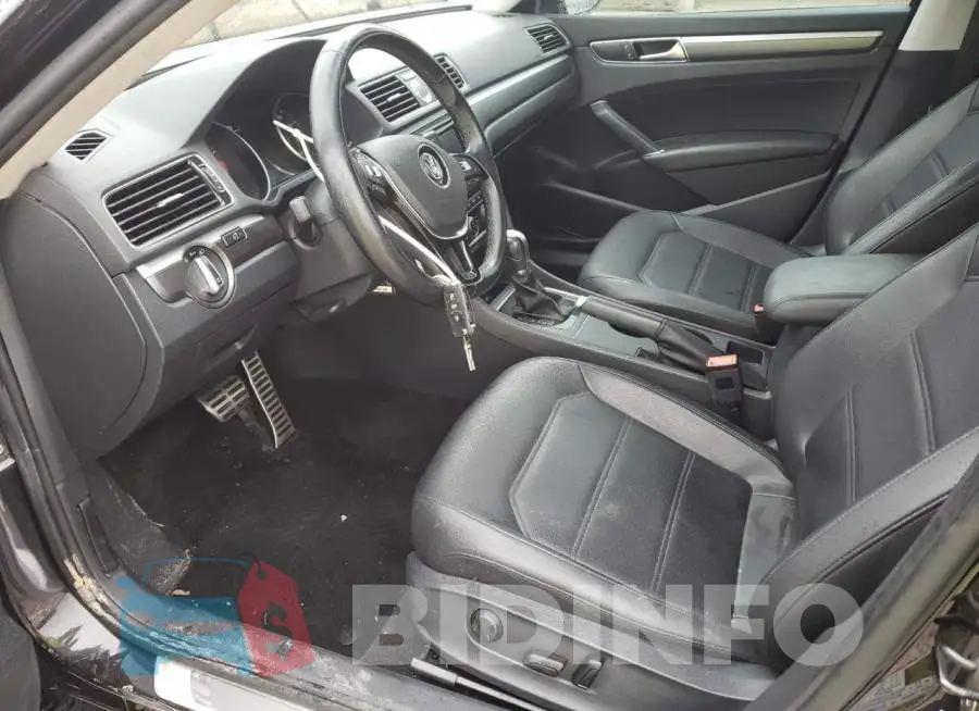 1VWDT7A34HC068979 Photo# 7