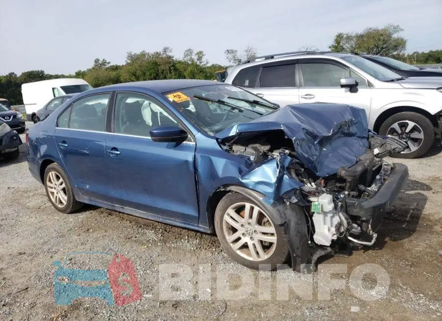 3VW2B7AJ2HM274714 Photo# 4