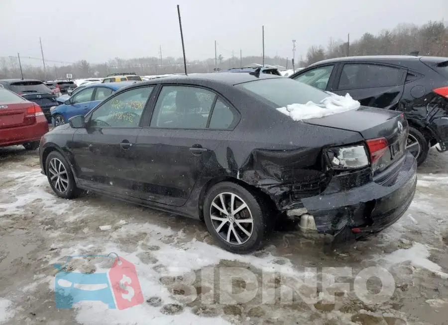 3VWD67AJ2GM413865 Photo# 2
