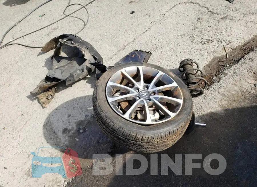 19UUB2F59JA012395 Photo# 12