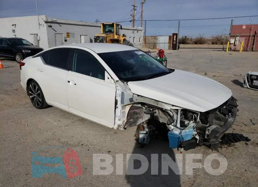 1N4BL4CV9LC182403 Photo# 4