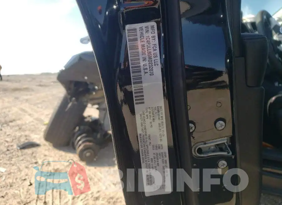 1C4PJLLB5MD232070 Photo# 14