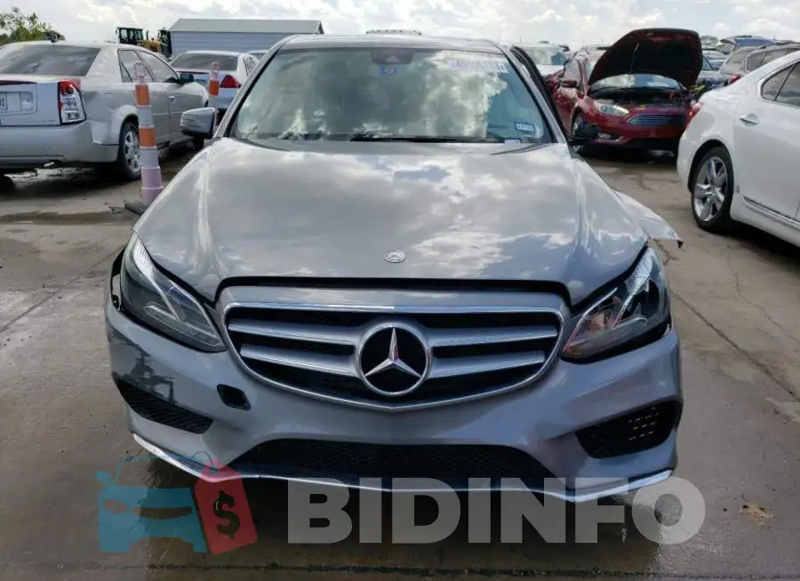 WDDHF5KB0FB120851 Photo# 5