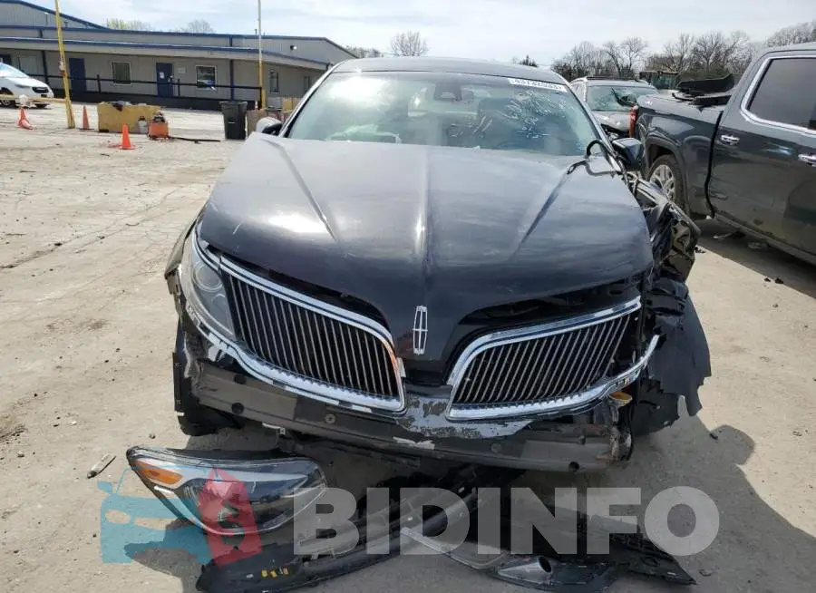 1LNHL9DK5EG600128 Photo# 5