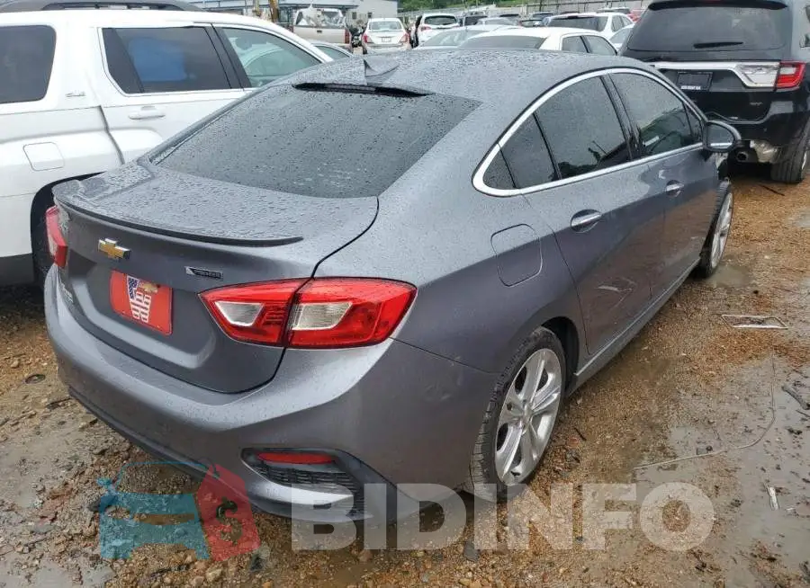 1G1BF5SM7J7227692 Photo# 4