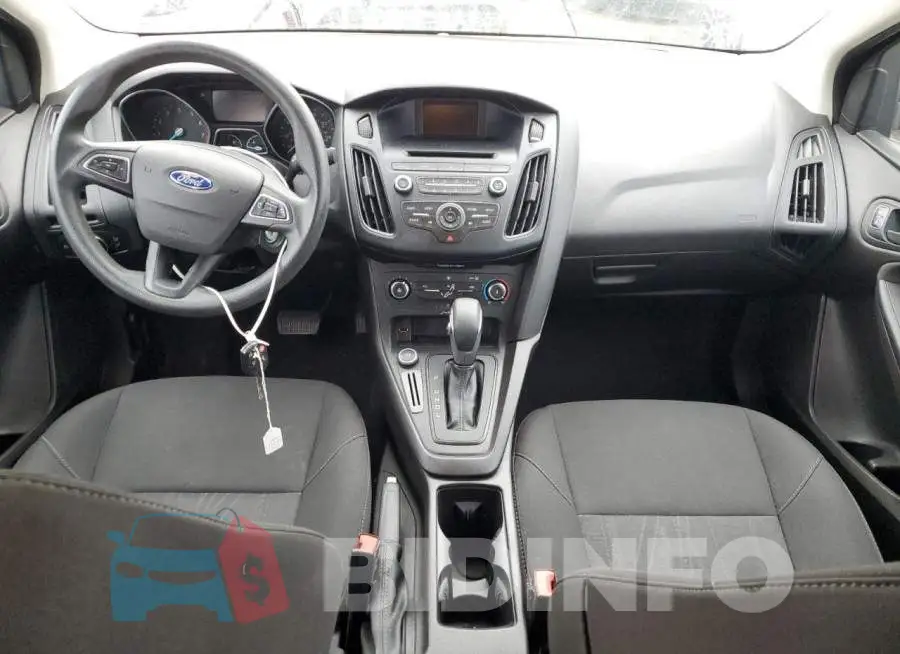 1FADP3E25GL242886 Photo# 8