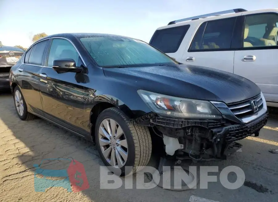 1HGCR2F7XEA112469 Photo# 4