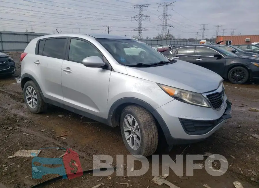 KNDPB3AC8G7796713 Photo# 4