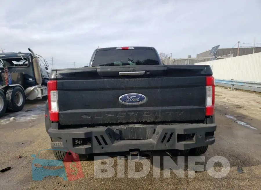 1FT8W3DT6JEB37519 Photo# 6
