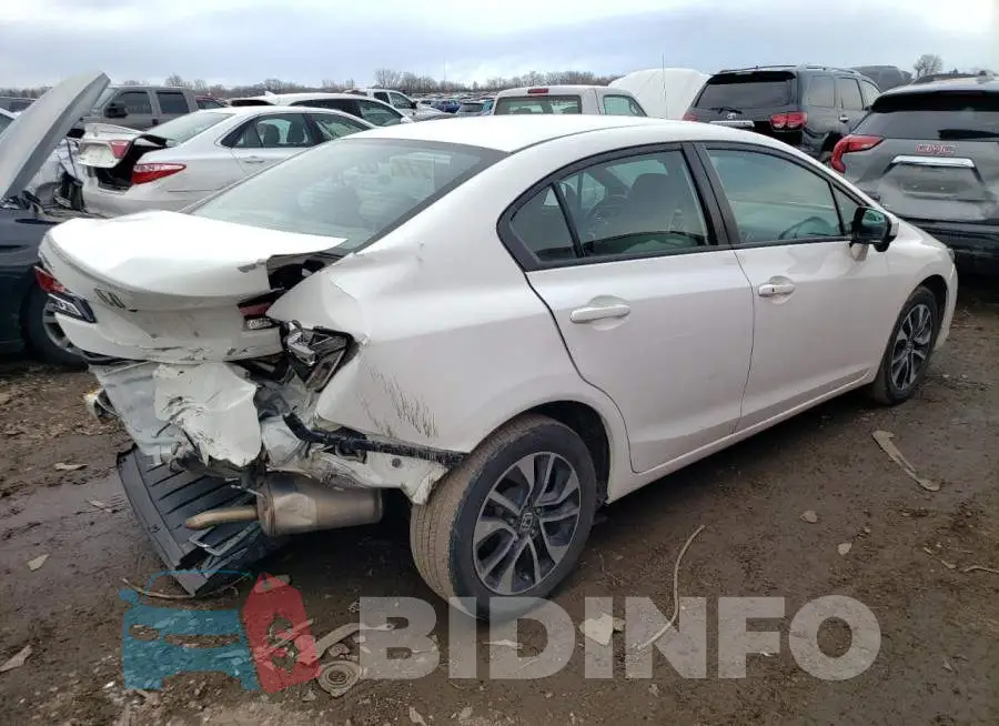 19XFB2F83EE052038 Photo# 3