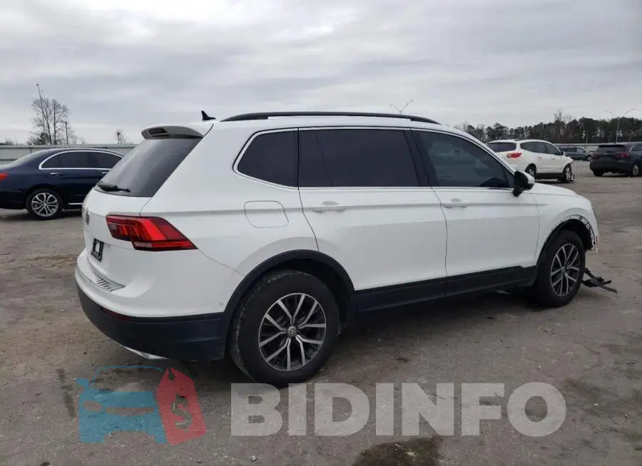 3VV3B7AX6KM056747 Photo# 3