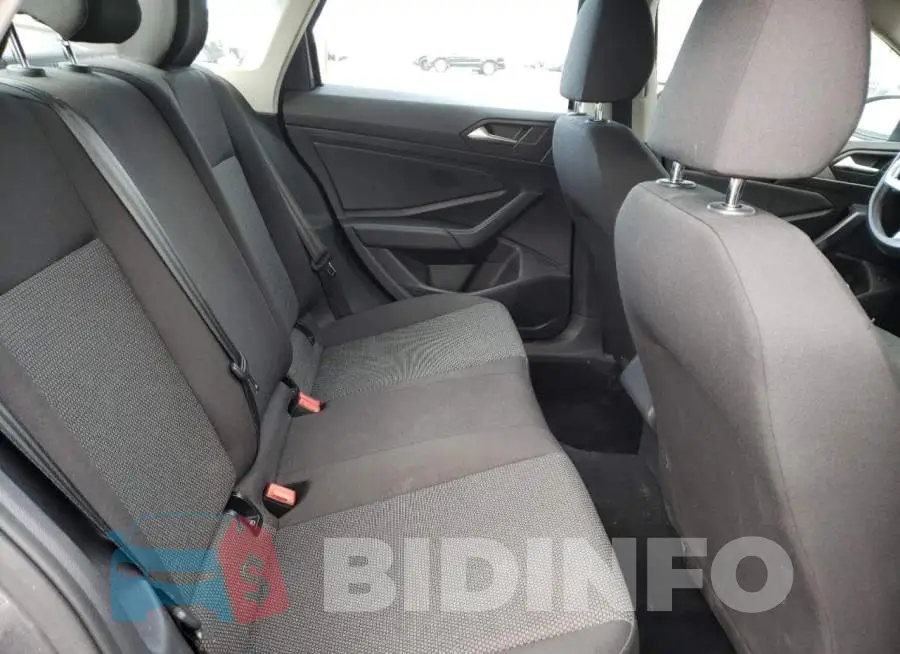 3VWCB7BU5KM168908 Photo# 10