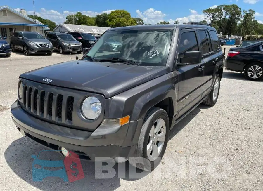 1C4NJPFB0ED825248 Photo# 2