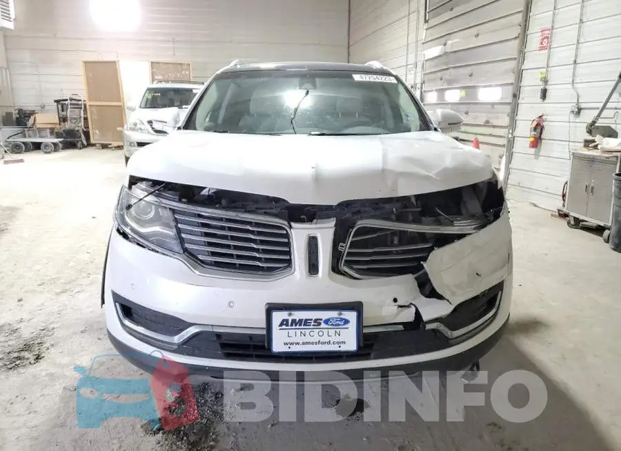 2LMTJ8LP8GBL52561 Photo# 5
