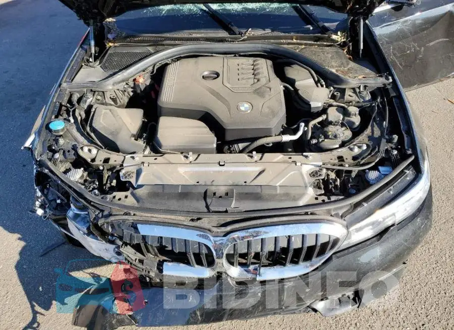 3MW5R7J03M8B71417 Photo# 11
