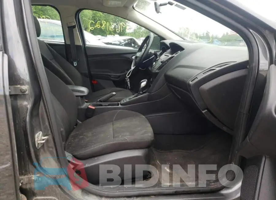 1FADP3F28FL213735 Photo# 5