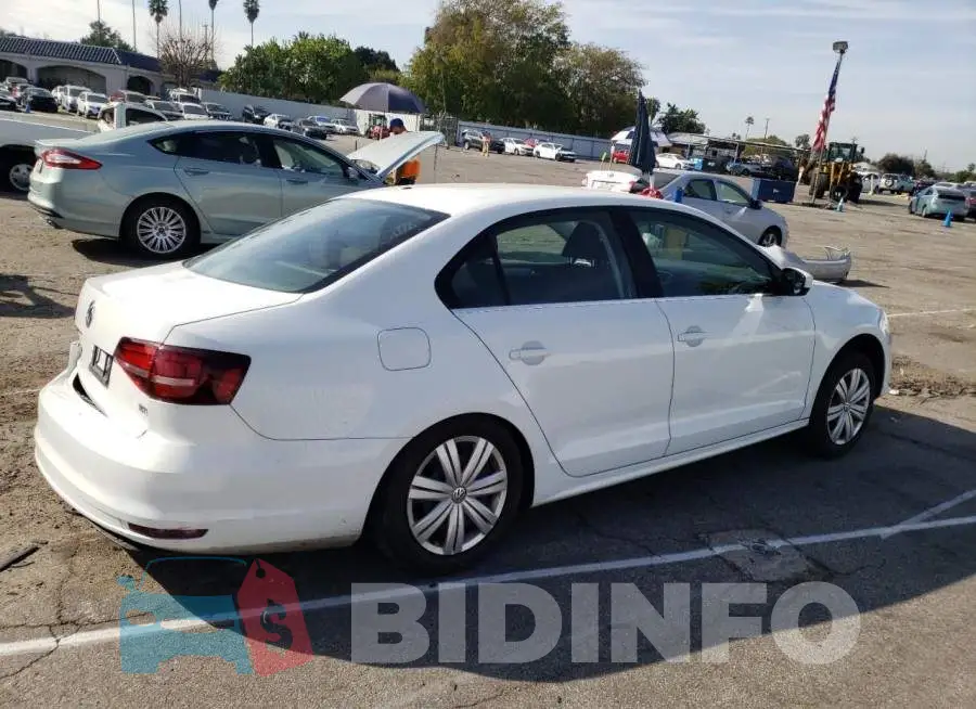 3VW167AJ0HM381910 Photo# 3