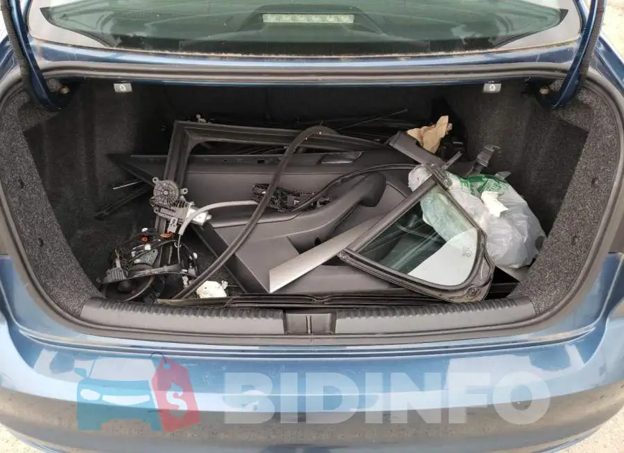 3VW2B7AJXHM378562 Photo# 12