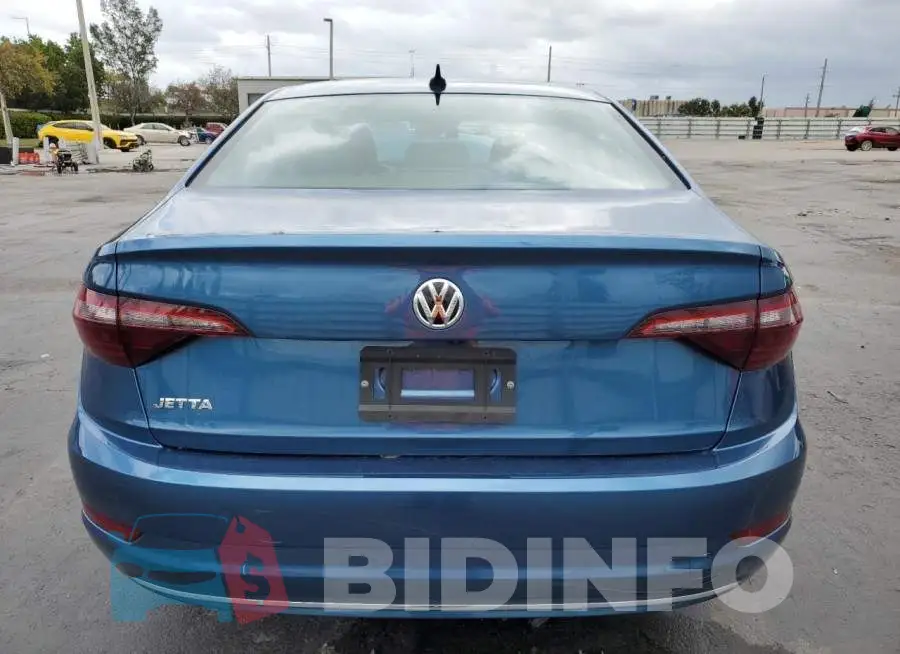 3VWC57BU2MM013775 Photo# 6