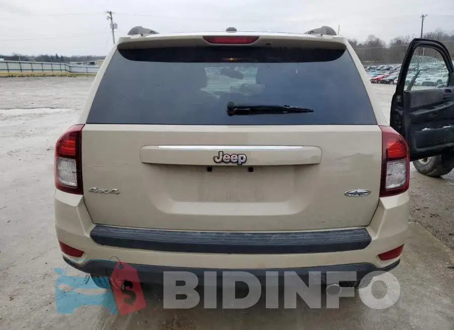 1C4NJDEB8GD772236 Photo# 6