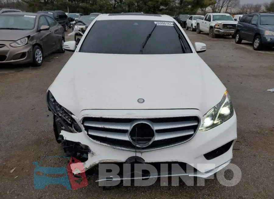 WDDHF8JB7FB105816 Photo# 5