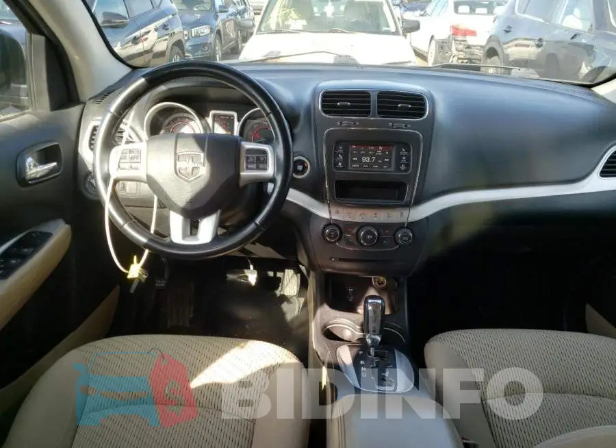 3C4PDCAB5HT671537 Photo# 8
