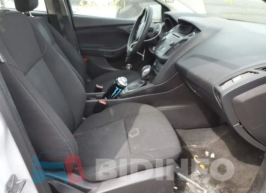 1FADP3E2XGL270943 Photo# 5