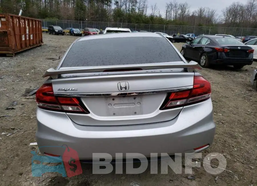 19XFB2F58FE207125 Photo# 6