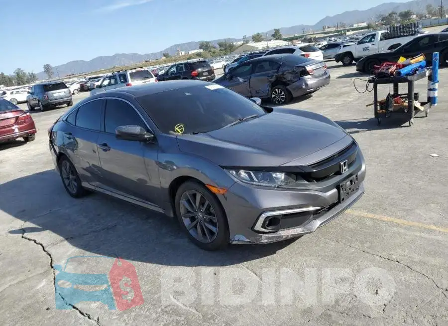 19XFC1F37KE202272 Photo# 4