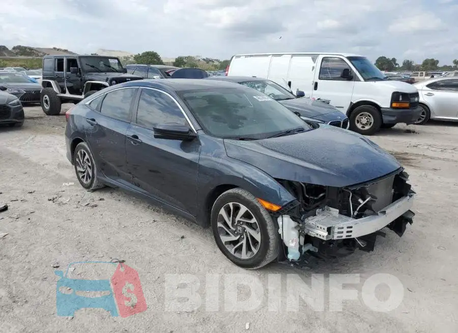 19XFC2F70HE056010 Photo# 4