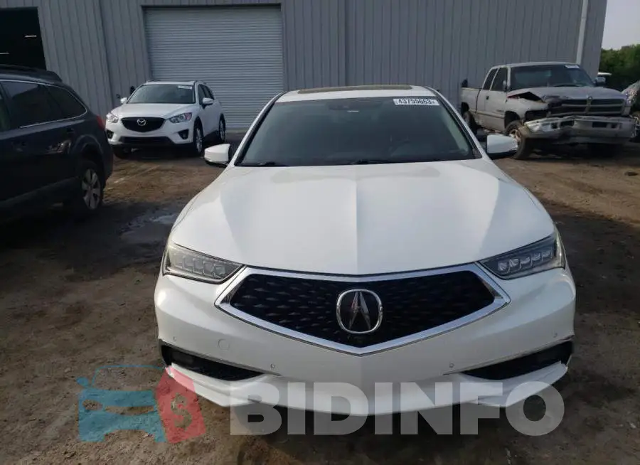 19UUB2F73JA002625 Photo# 5