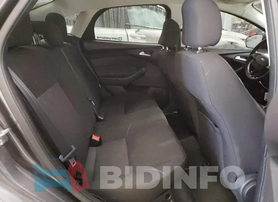 1FADP3F23FL270568 Photo# 10