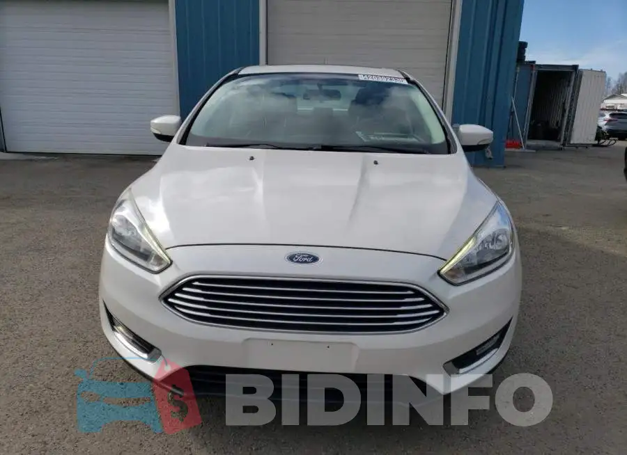 1FADP3J27FL360491 Photo# 5